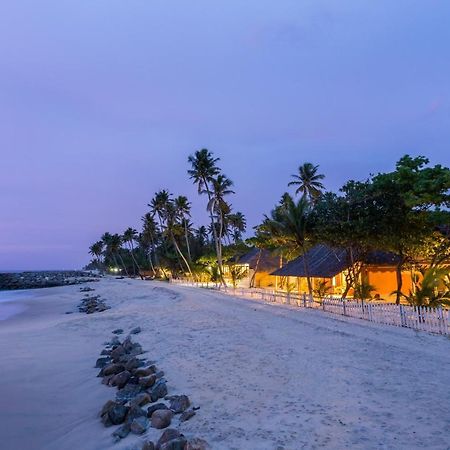 Azure Tides Marari Hotel Mararikulam Exterior photo